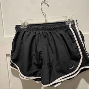 Nike Tempo Women's Charcoal Gray Athletic Shorts